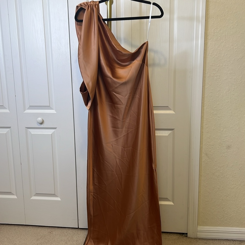 Social Toffee Dress - Picture 4 of 7